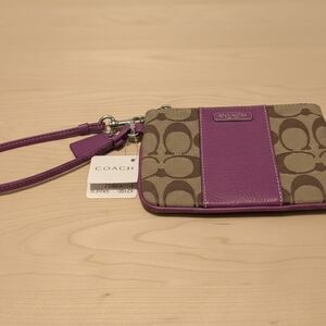 Coach Corner Zip Signature Wristlet Khaki/Berry (NWT)